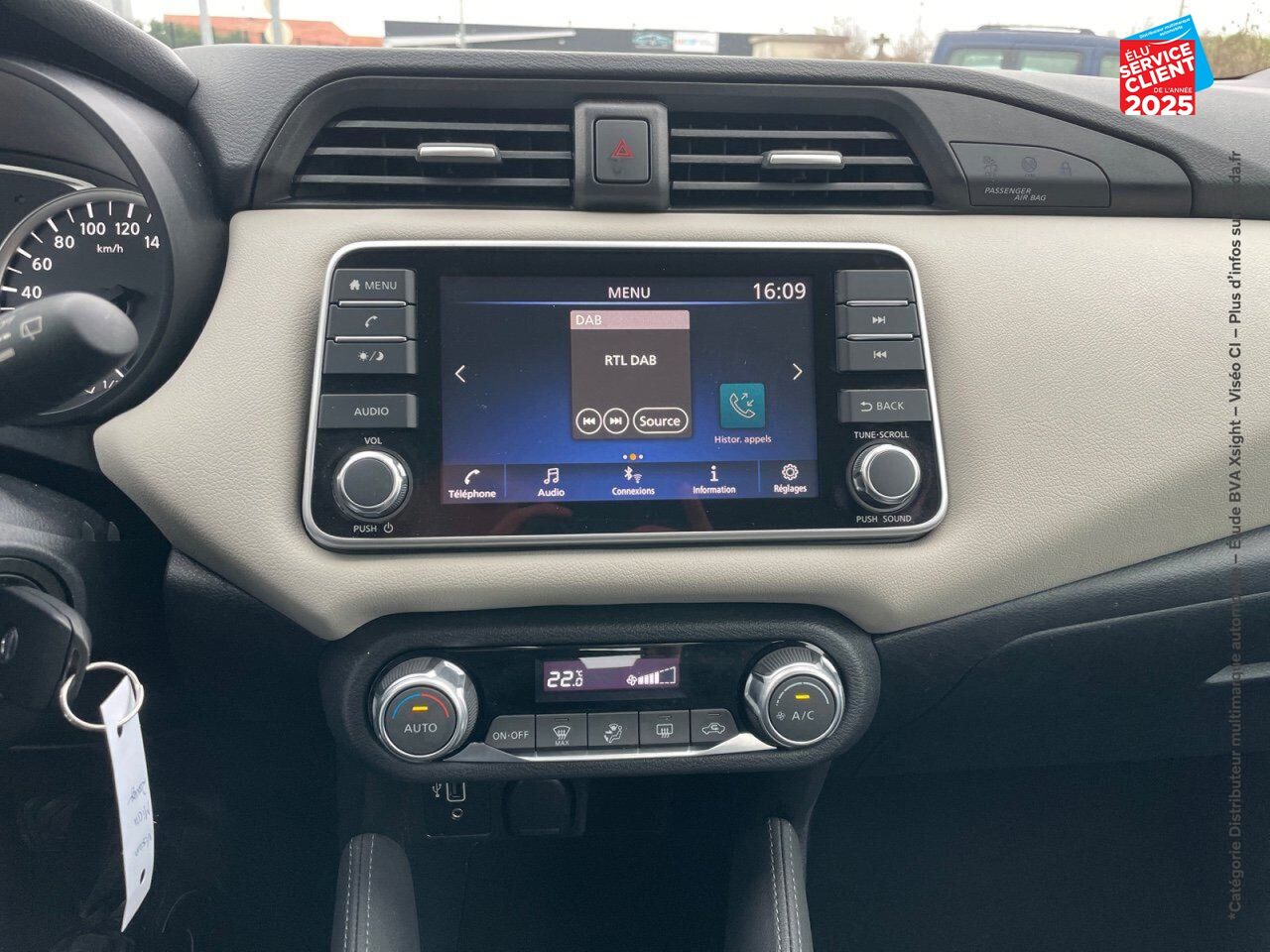 Véhicule d'occasion NISSAN MICRA 1.0 IG-T 92CH BUSINESS EDITION 2021 chez Le Veodrome