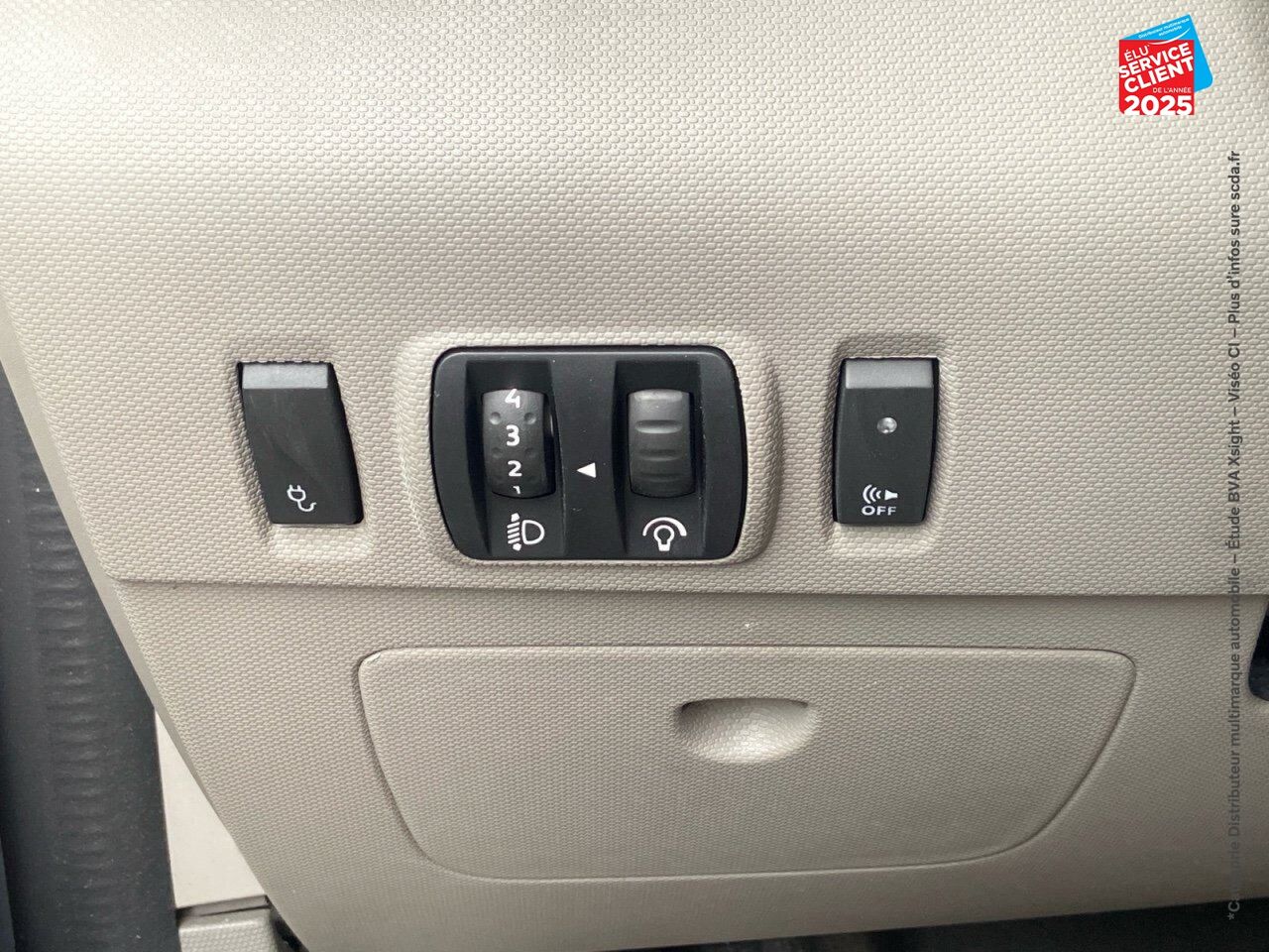 Véhicule d'occasion RENAULT ZOE EDITION ONE R110 MY19 SIEGES CUIR GPS CAMERA BOSE chez Renault Saint-Louis