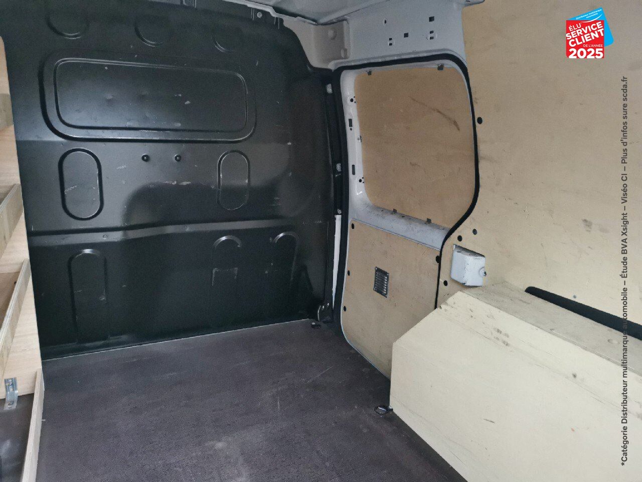 Véhicule d'occasion RENAULT KANGOO EXPRESS 1.5 BLUE DCI 80CH GRAND CONFORT chez Renault Montbéliard