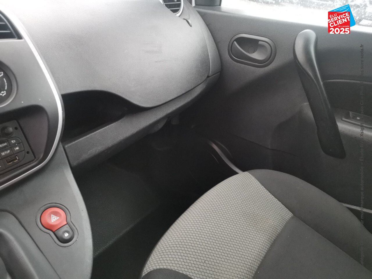 Véhicule d'occasion RENAULT KANGOO EXPRESS 1.5 BLUE DCI 80CH GRAND CONFORT 5CV chez Toyota Bar le Duc