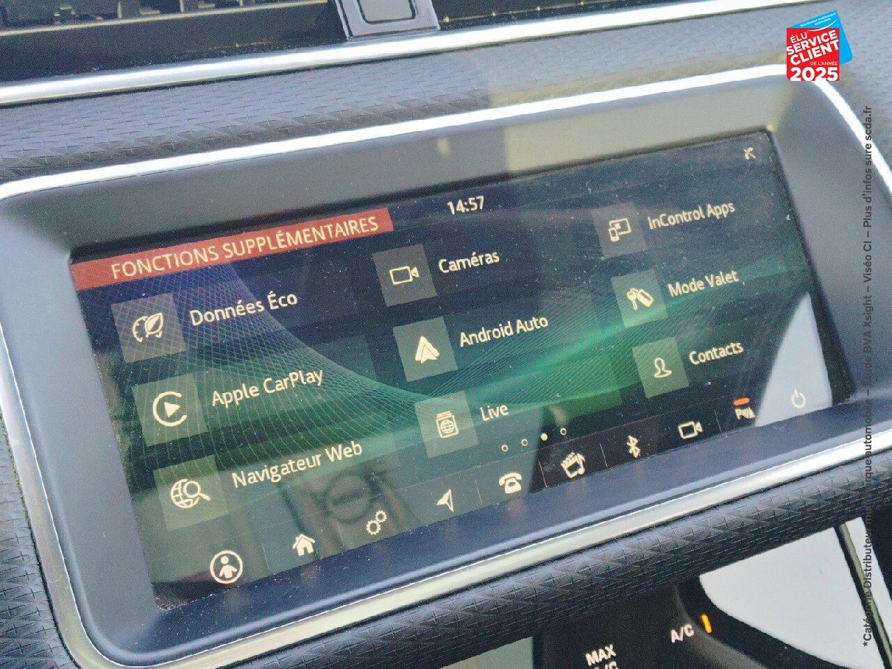 Véhicule d'occasion LAND-ROVER RANGE ROVER EVOQUE 2.0 D 150CH S TPANO SIEGES CUIR GPS CAMERA CARPLAY chez Volvo Epernay