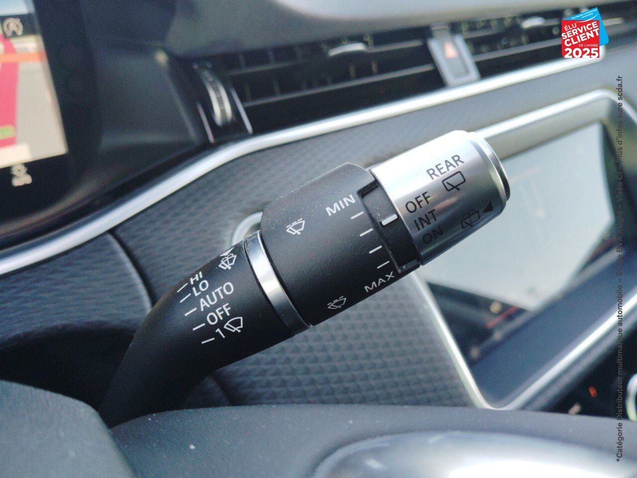 Véhicule d'occasion LAND-ROVER RANGE ROVER EVOQUE 2.0 D 150CH S TPANO SIEGES CUIR GPS CAMERA CARPLAY chez Volvo Epernay