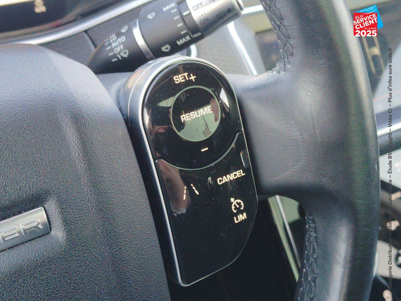 Véhicule d'occasion LAND-ROVER RANGE ROVER EVOQUE 2.0 D 150CH S TPANO SIEGES CUIR GPS CAMERA CARPLAY chez Volvo Epernay