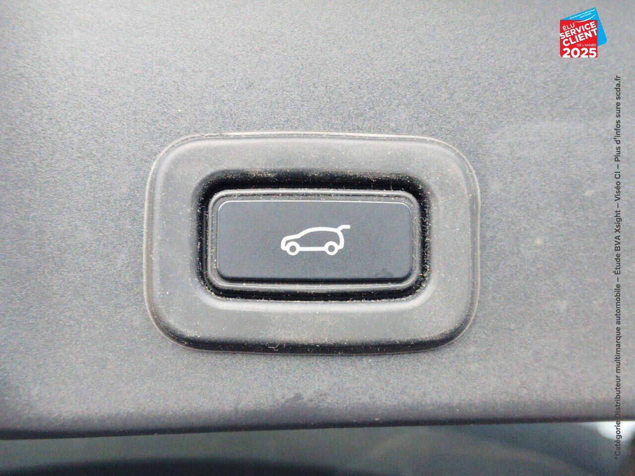 Véhicule d'occasion LAND-ROVER RANGE ROVER EVOQUE 2.0 D 150CH S TPANO SIEGES CUIR GPS CAMERA CARPLAY chez Volvo Epernay