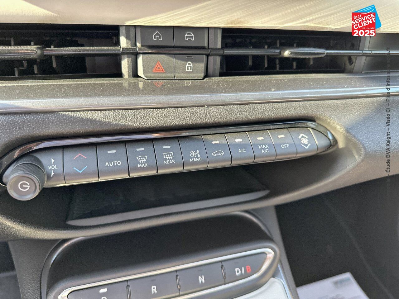 Véhicule d'occasion FIAT 600 E 156CH 54KWH LA PRIMA chez Fiat Besançon
