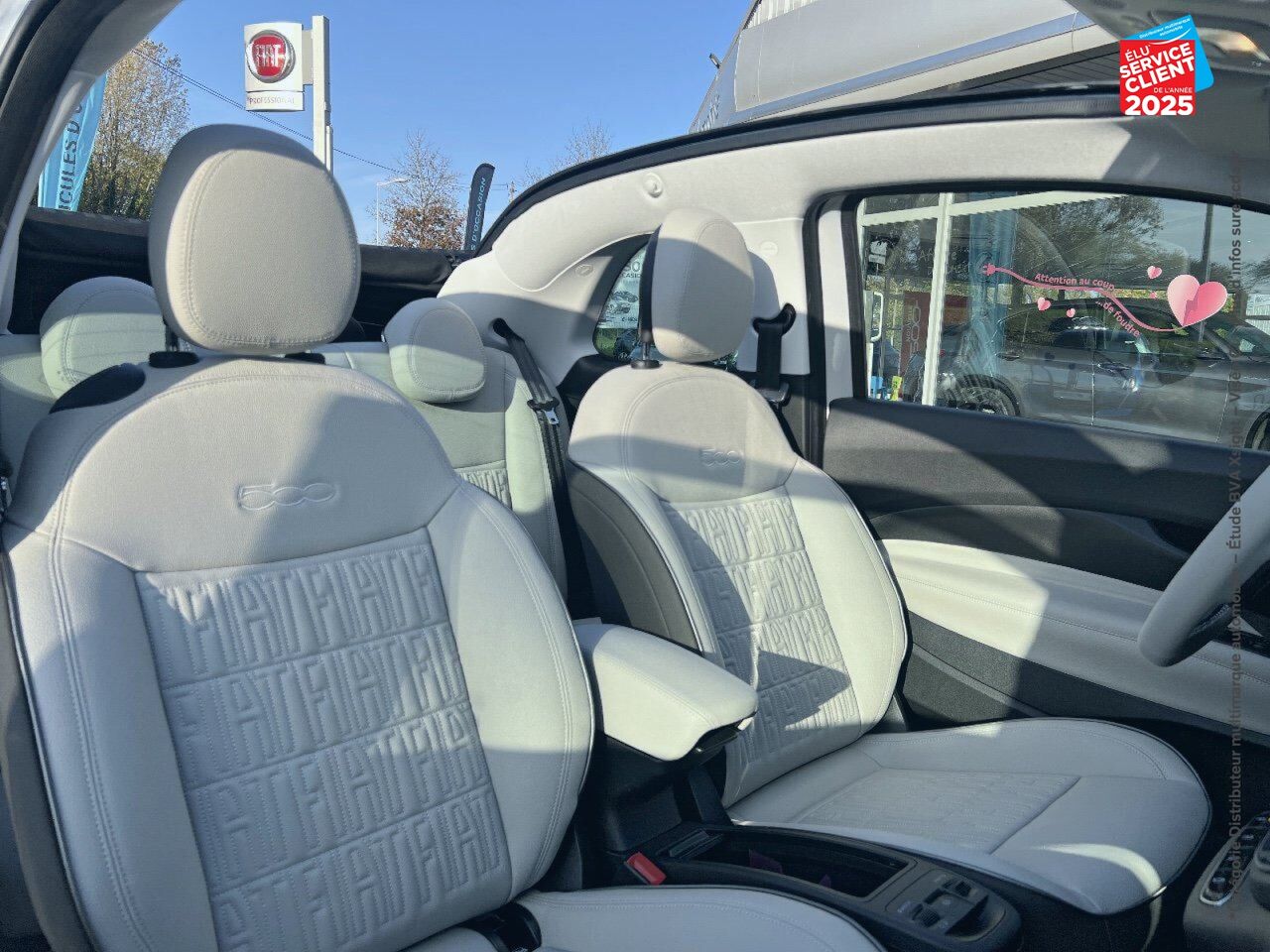 Véhicule d'occasion FIAT 500C E 118CH LA PRIMA MY24 chez Toyota Sarreguemines