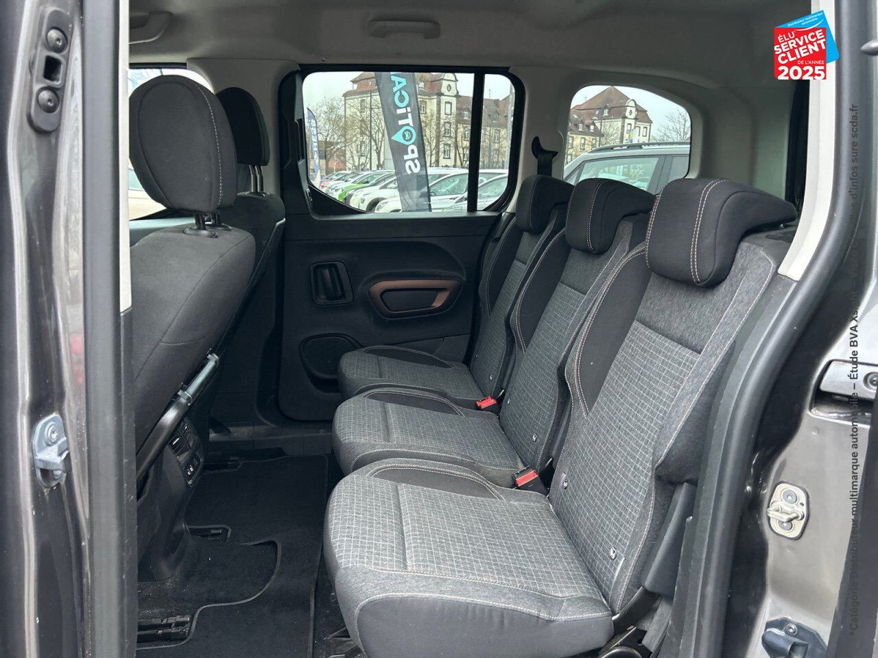 Véhicule d'occasion PEUGEOT RIFTER 1.2 PURETECH 130CH SS STANDARD GT LINE EAT8 chez Toyota Saint Dizier