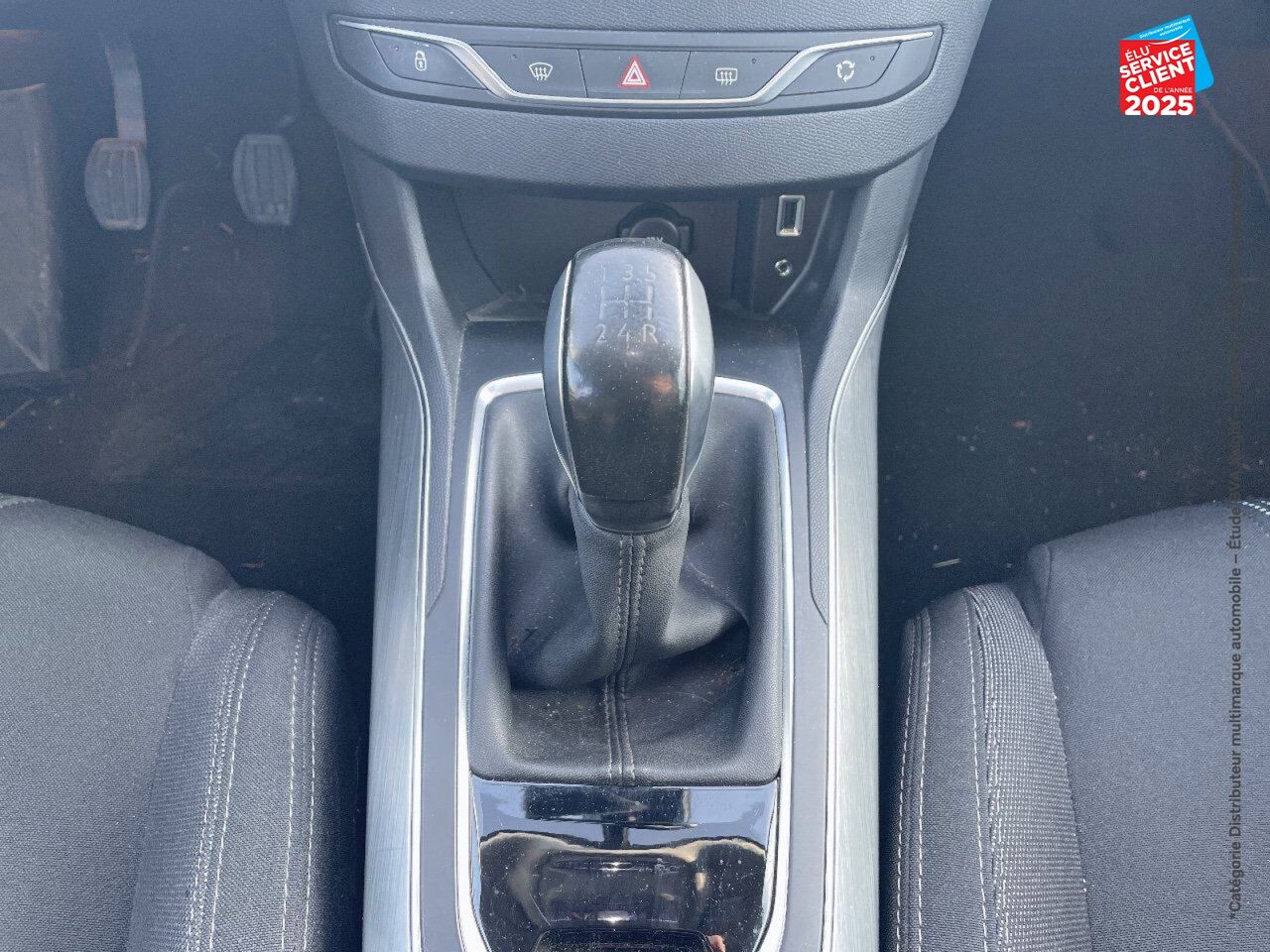 Véhicule d'occasion PEUGEOT 308 1.2 PURETECH 110CH ALLURE S/S 5P GPS RADAR AR chez Peugeot Reims