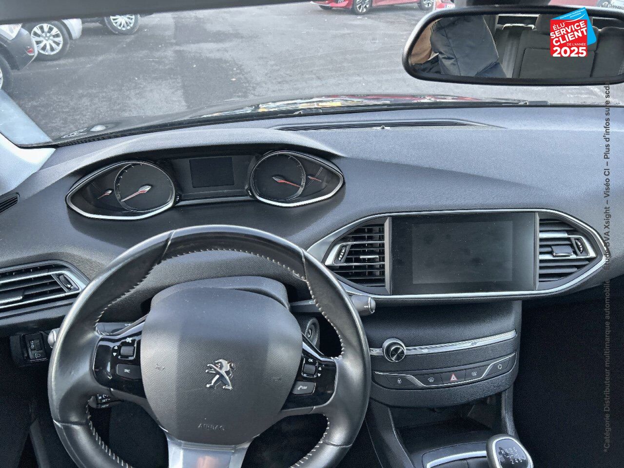 Véhicule d'occasion PEUGEOT 308 SW 1.2 PURETECH 110CH SS ACTIVE chez Renault Sélestat