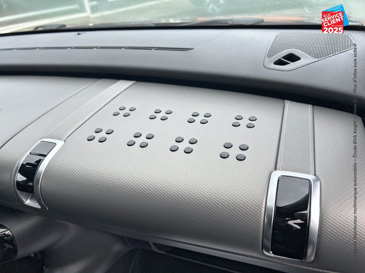 Véhicule d'occasion CITROEN C4 CACTUS PURETECH 130CH SS SHINE E6.D-TEMP chez Hyundai Reims