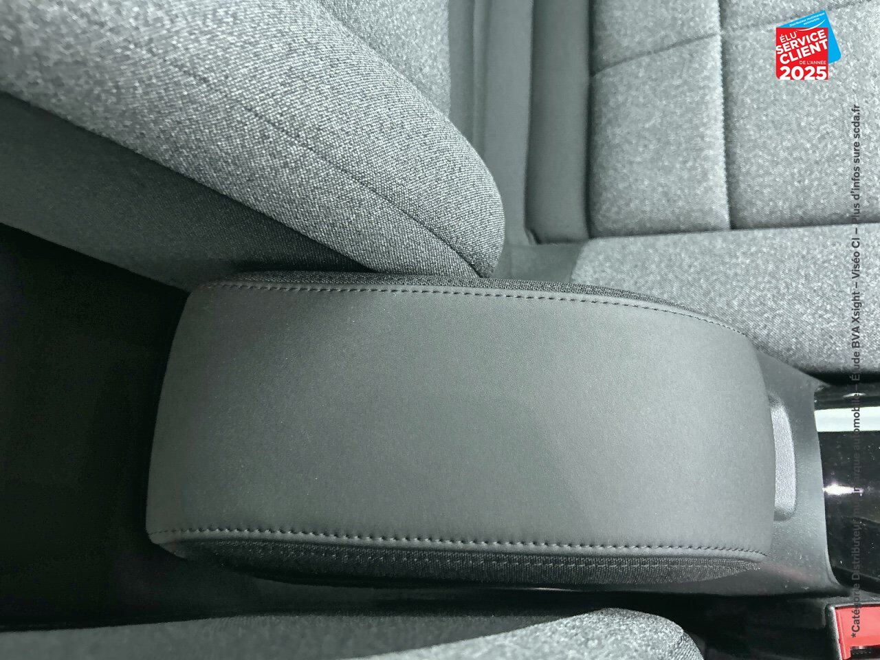 Véhicule d'occasion CITROEN C4 CACTUS PURETECH 130CH SS SHINE E6.D-TEMP chez Hyundai Reims
