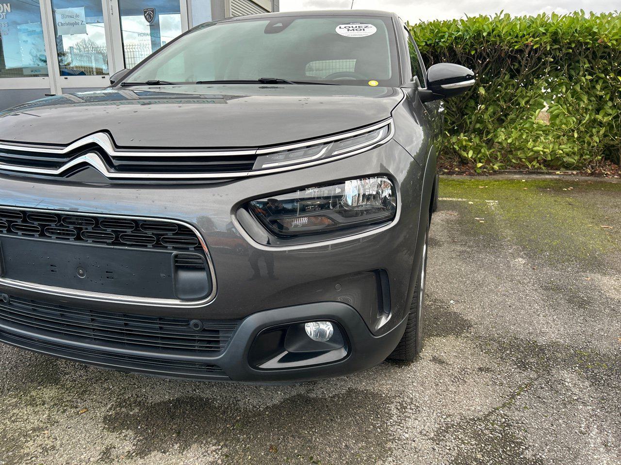 Véhicule d'occasion CITROEN C4 CACTUS PURETECH 130CH SS SHINE E6.D-TEMP chez Hyundai Reims