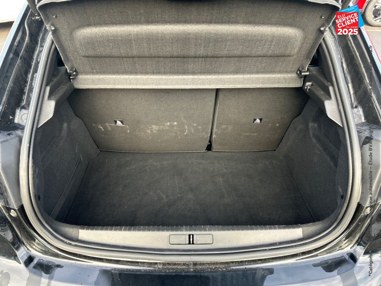 Véhicule d'occasion PEUGEOT 208 1.2 PURETECH 100CH SS ALLURE PACK chez Peugeot Reims