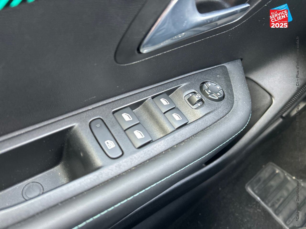 Véhicule d'occasion PEUGEOT 208 1.2 PURETECH 100CH SS ALLURE PACK chez Peugeot Reims