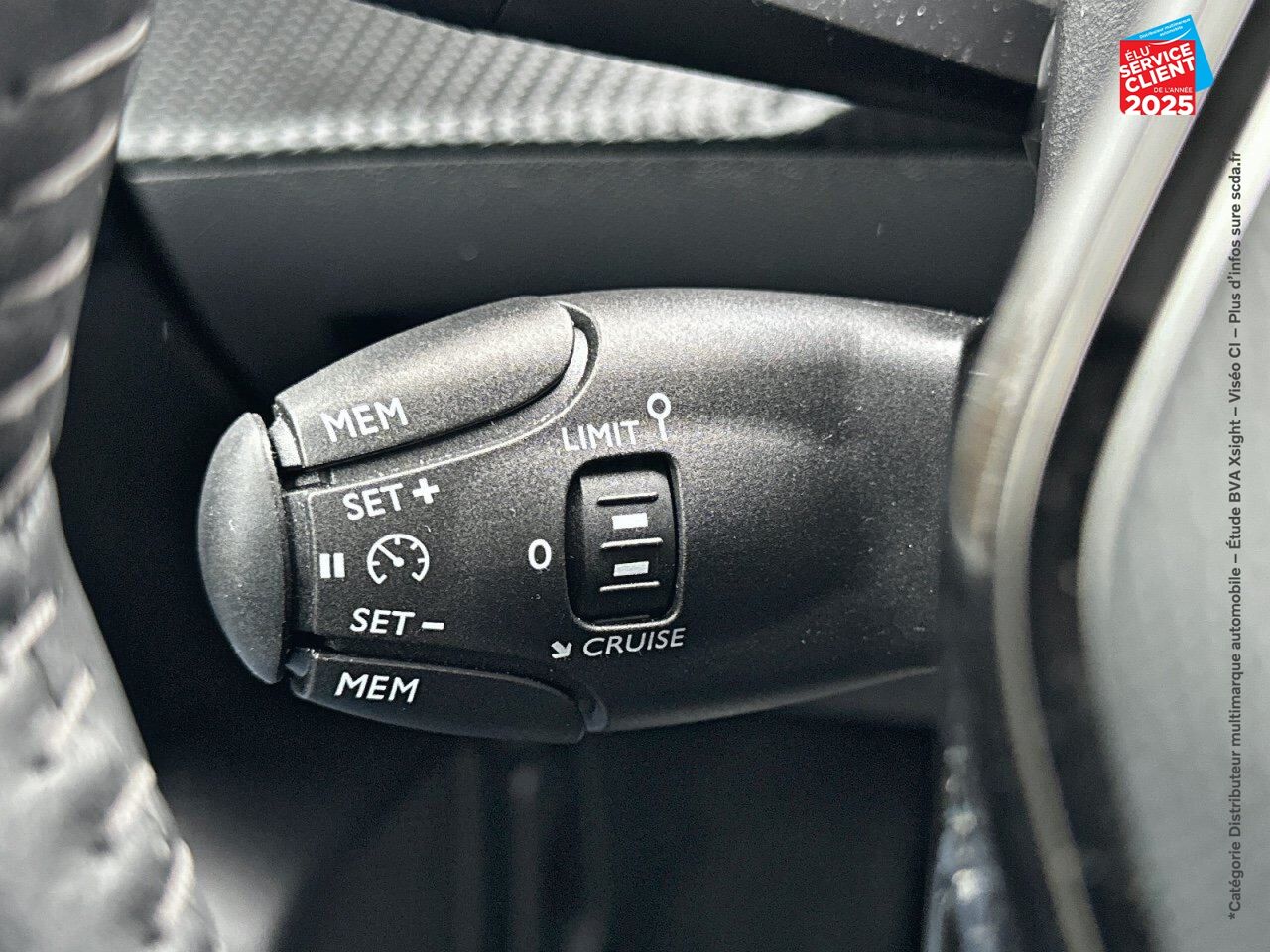 Véhicule d'occasion PEUGEOT 208 1.2 PURETECH 100CH S/S ROADTRIP GPS CAMERA chez Hyundai Epernay