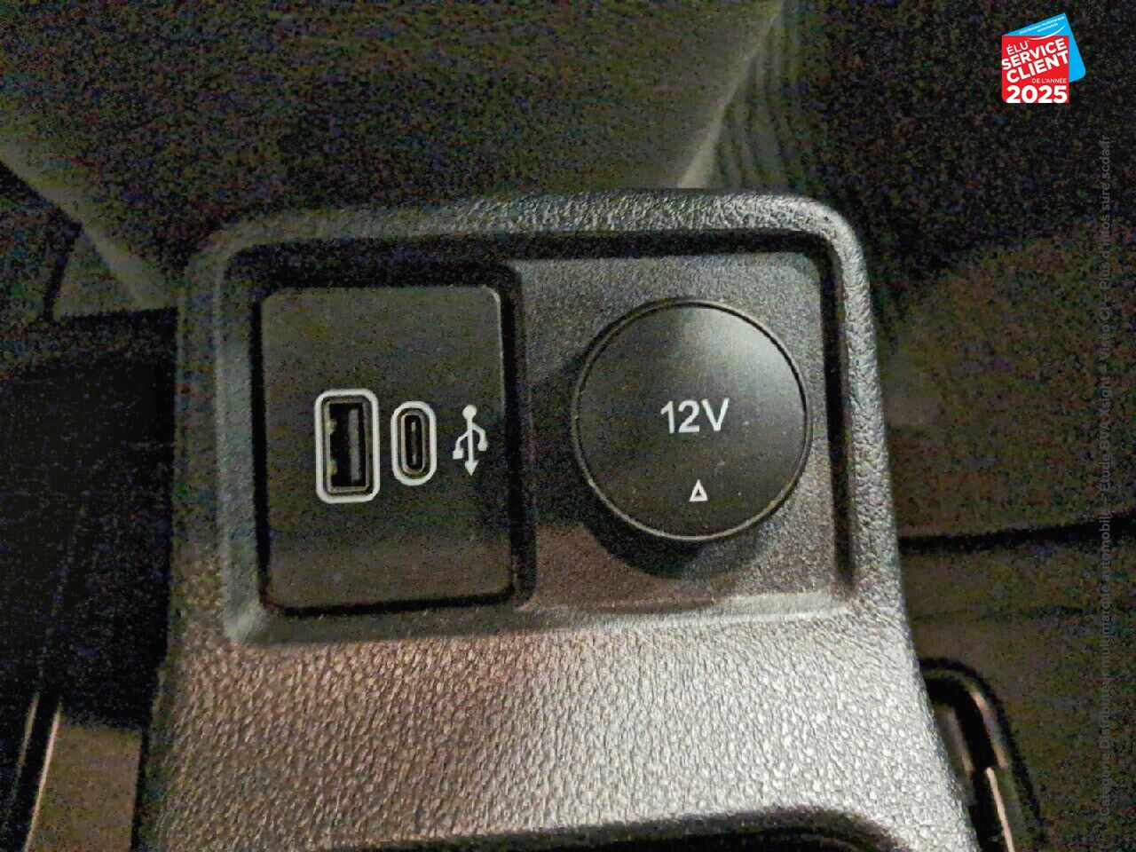 Véhicule d'occasion FORD TRANSIT CONNECT L2 1.5 ECOBLUE 120CH CABINE APPROFONDIE TREND BVA chez Toyota Bar le Duc