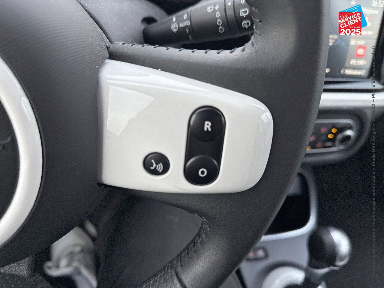 Véhicule d'occasion RENAULT TWINGO E-TECH ELECTRIC TECHNO R80 ACHAT INTEGRAL chez Hyundai Chalons