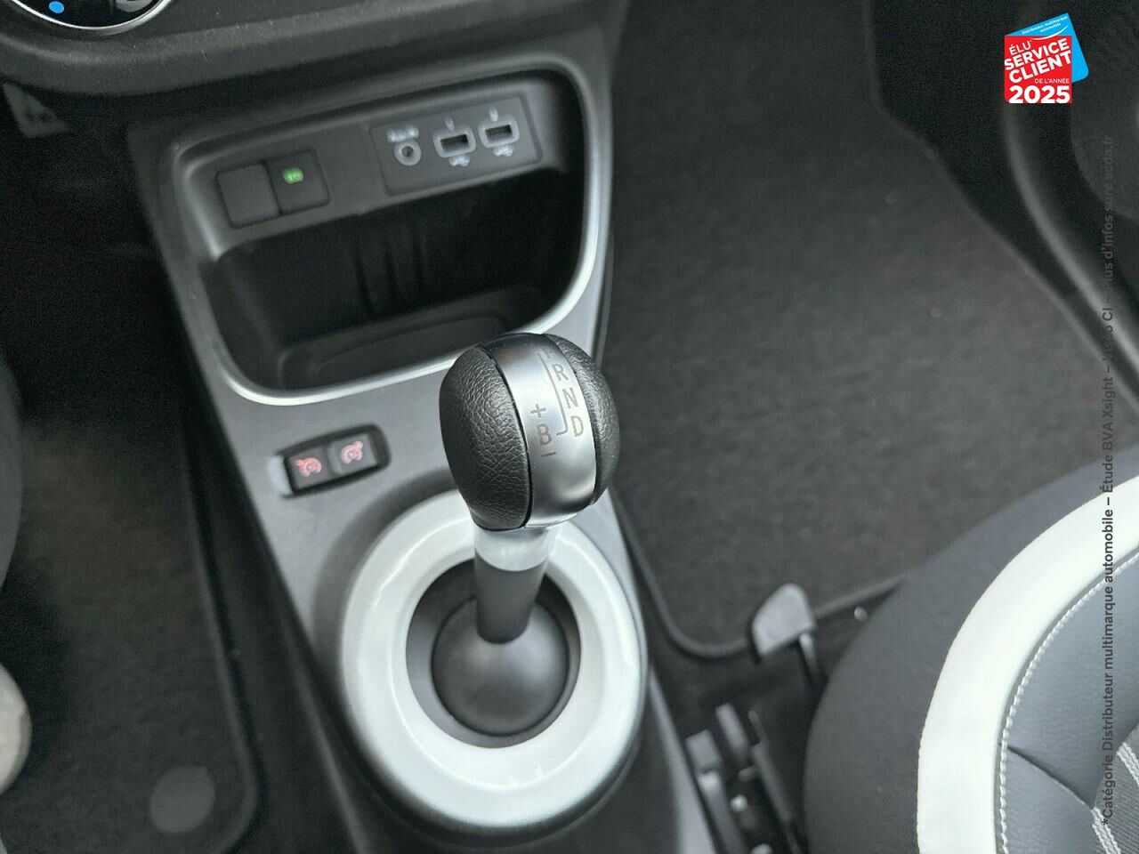 Véhicule d'occasion RENAULT TWINGO E-TECH ELECTRIC TECHNO R80 ACHAT INTEGRAL chez Hyundai Chalons