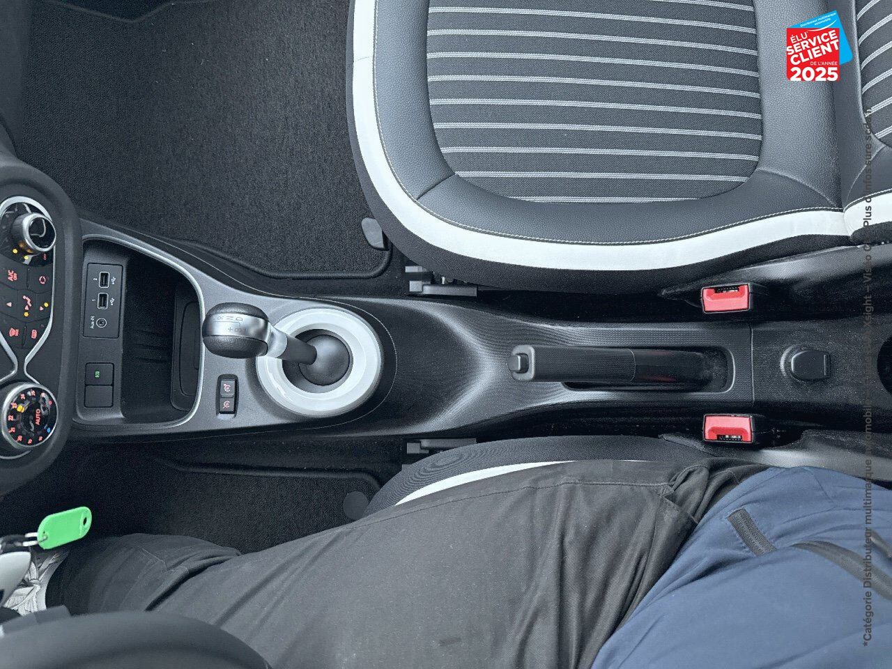 Véhicule d'occasion RENAULT TWINGO E-TECH ELECTRIC TECHNO R80 ACHAT INTEGRAL chez Hyundai Chalons