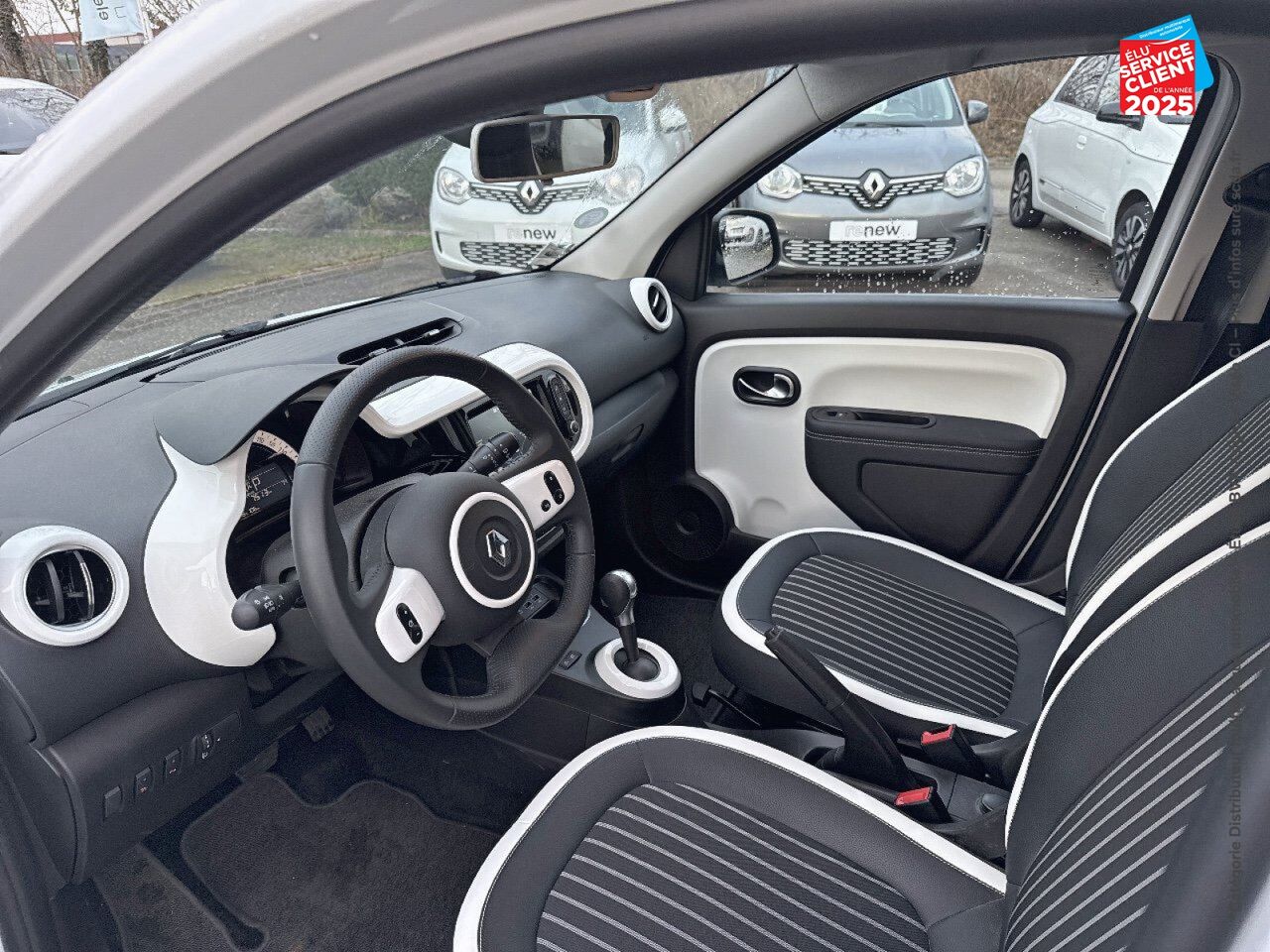 Véhicule d'occasion RENAULT TWINGO E-TECH ELECTRIC TECHNO R80 ACHAT INTEGRAL chez Hyundai Chalons