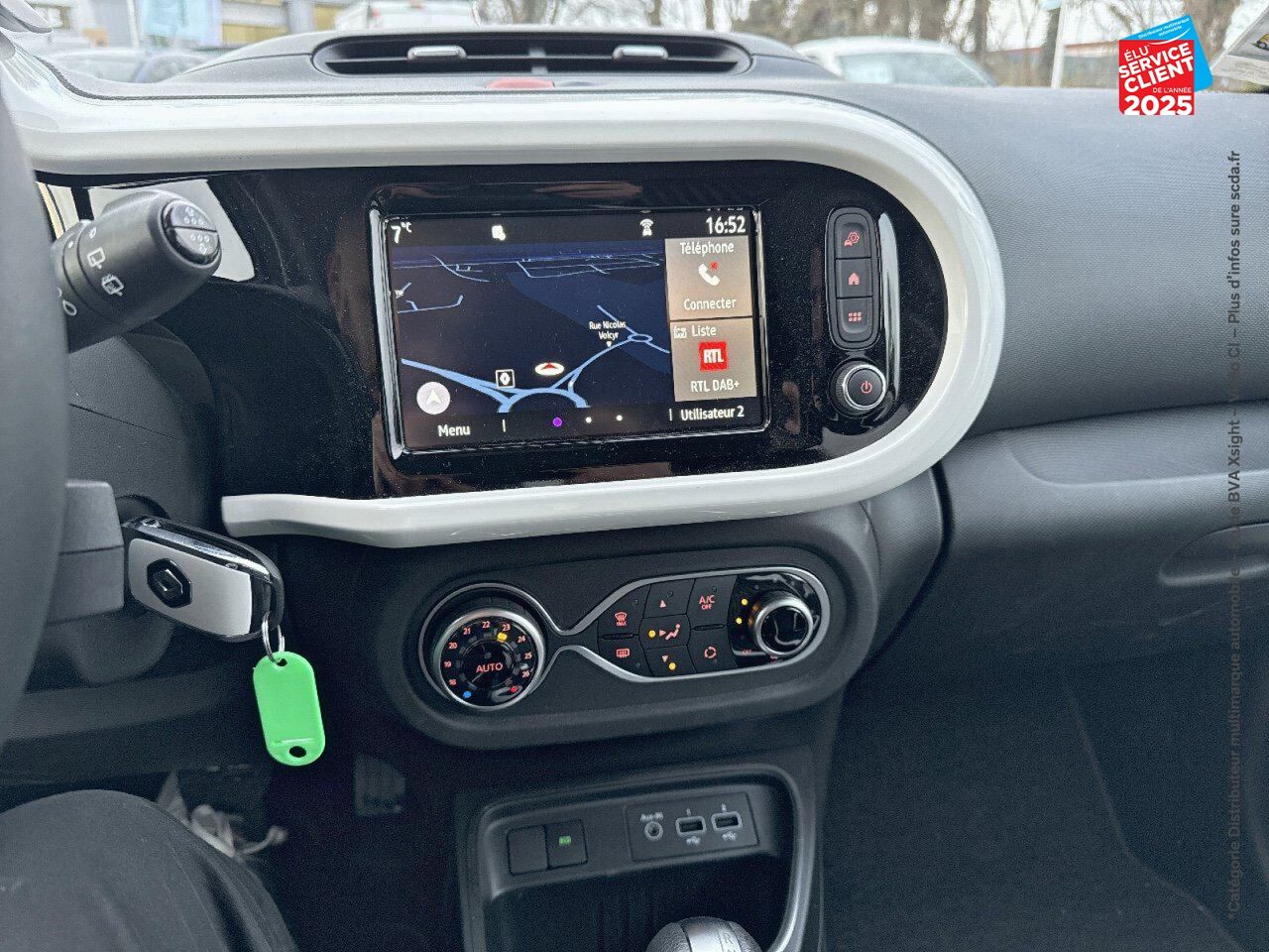 Véhicule d'occasion RENAULT TWINGO E-TECH ELECTRIC TECHNO R80 ACHAT INTEGRAL chez Hyundai Chalons