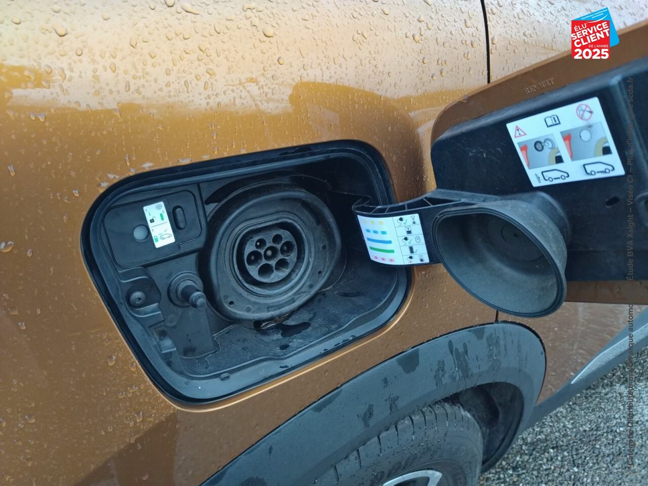 Véhicule d'occasion RENAULT CAPTUR 1.6 E-TECH PLUG-IN 160CH INTENS chez Renault Colmar