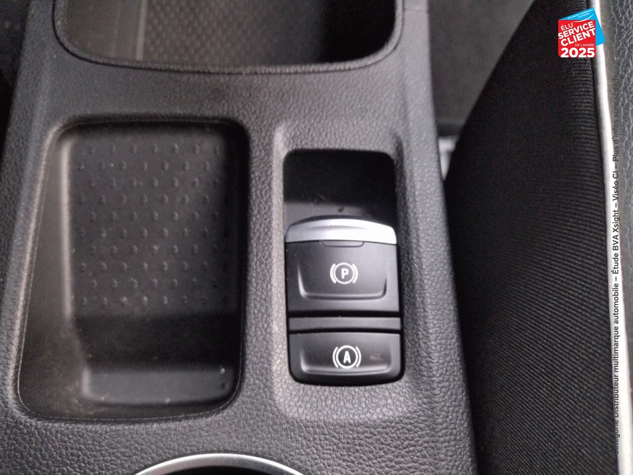 Véhicule d'occasion RENAULT CAPTUR 1.6 E-TECH PLUG-IN 160CH INTENS chez Renault Colmar