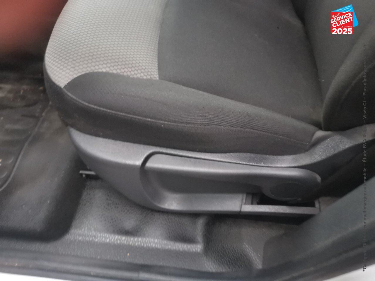 Véhicule d'occasion RENAULT KANGOO EXPRESS 1.5 BLUE DCI 80CH GRAND CONFORT chez Renault Strasbourg