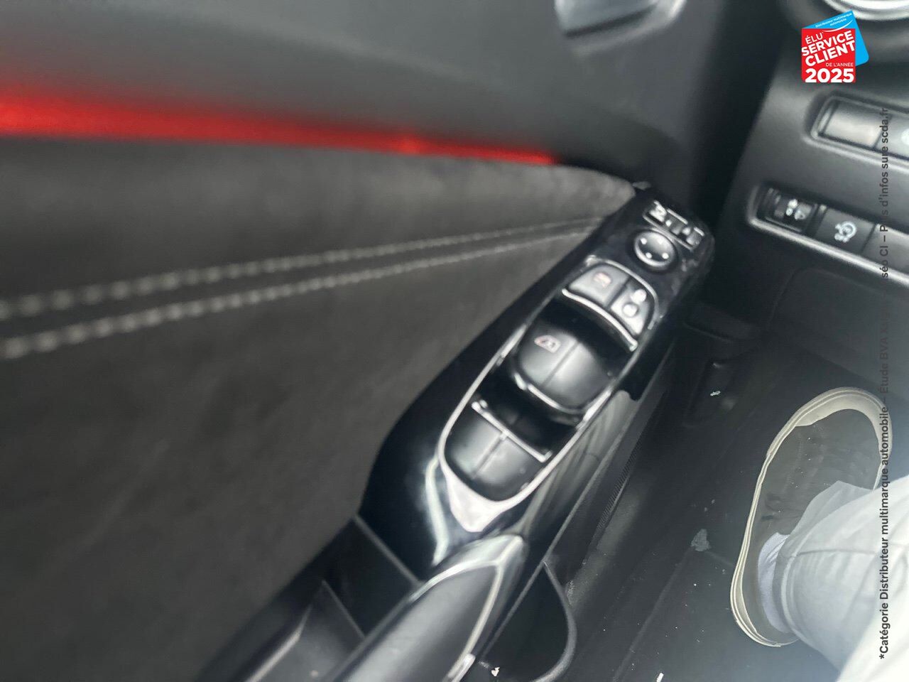 Véhicule d'occasion NISSAN JUKE 1.0 DIG-T 114CH N-DESIGN DCT 2023.5 SIEGES CHAUF/CUIR CAMERA CARPLAY BOSE chez Renault Belfort