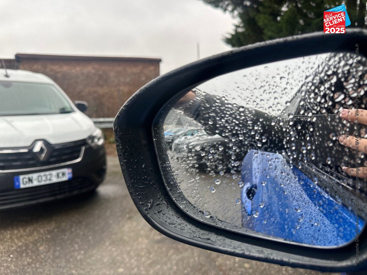 Véhicule d'occasion NISSAN JUKE 1.0 DIG-T 114CH N-DESIGN DCT 2023.5 SIEGES CHAUF/CUIR CAMERA CARPLAY BOSE chez Renault Belfort