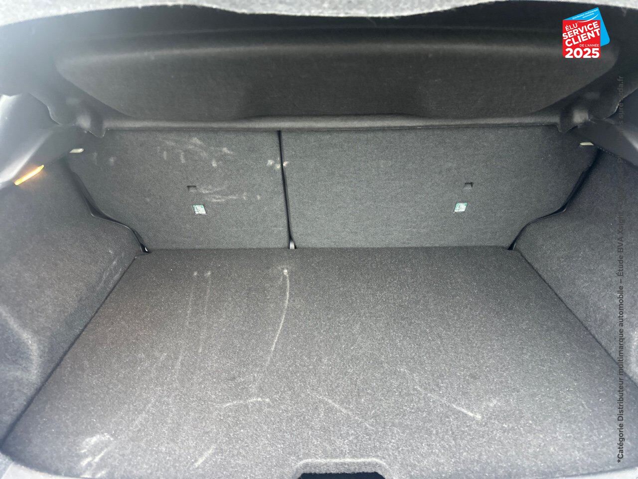 Véhicule d'occasion NISSAN JUKE 1.0 DIG-T 114CH N-DESIGN DCT 2023.5 SIEGES CHAUF/CUIR CAMERA CARPLAY BOSE chez Renault Belfort