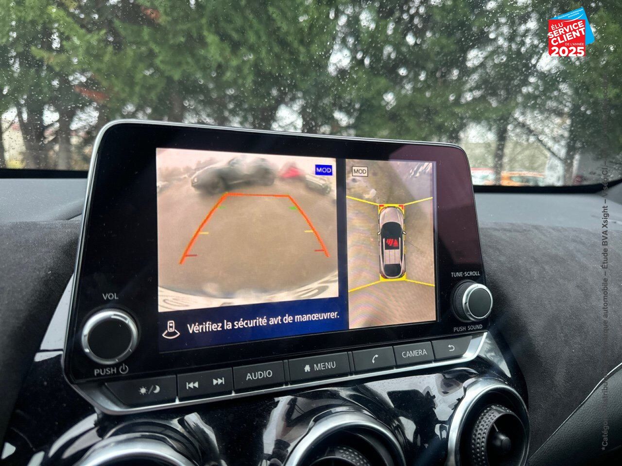 Véhicule d'occasion NISSAN JUKE 1.0 DIG-T 114CH N-DESIGN DCT 2023.5 SIEGES CHAUF/CUIR CAMERA CARPLAY BOSE chez Renault Belfort