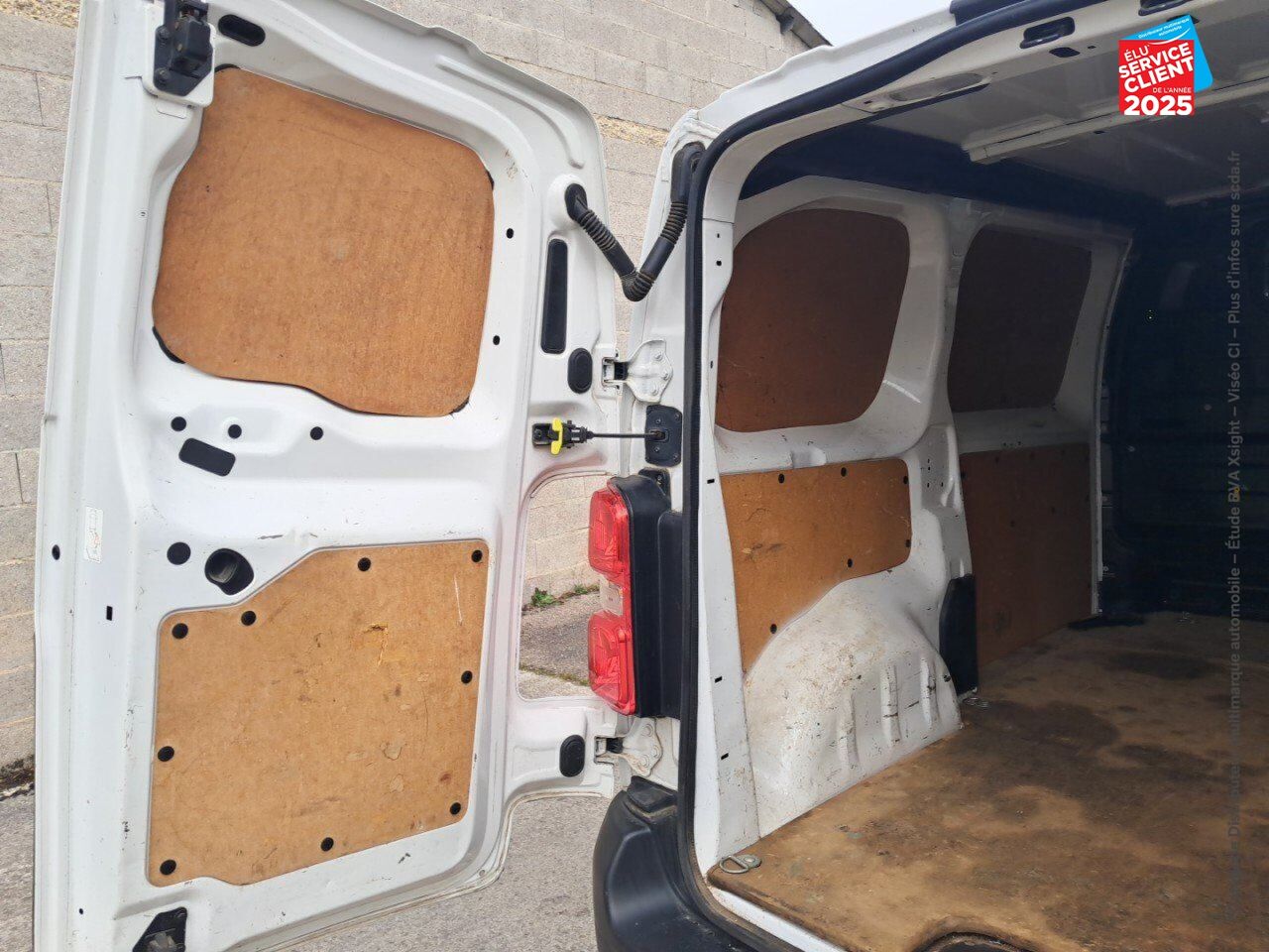 Véhicule d'occasion TOYOTA PROACE MEDIUM 115 D-4D DYNAMIC chez Toyota Sarreguemines