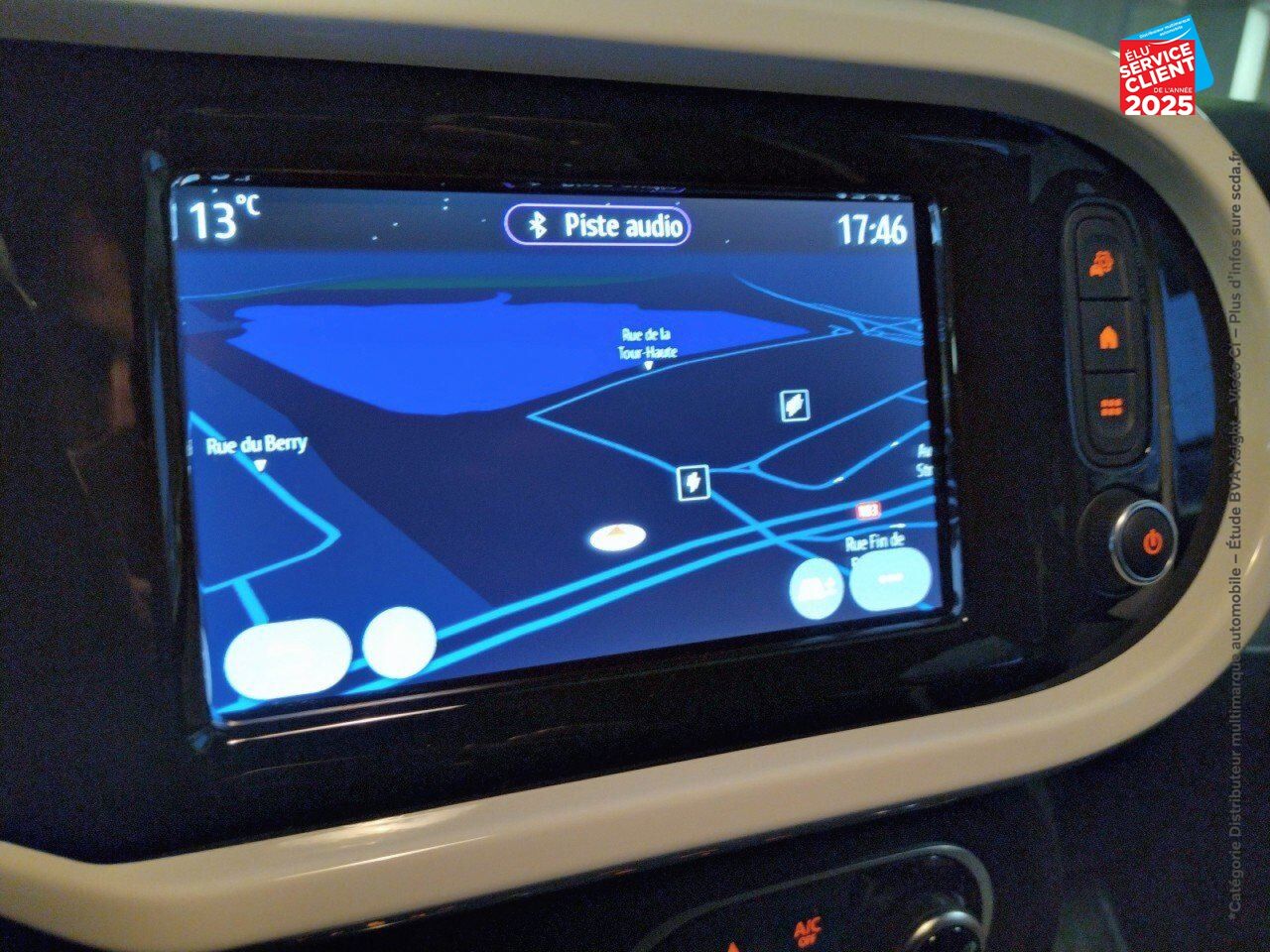 Véhicule d'occasion RENAULT TWINGO E-TECH ELECTRIC INTENS R80 ACHAT INTEGRAL - 21MY GPS chez Hyundai Epernay