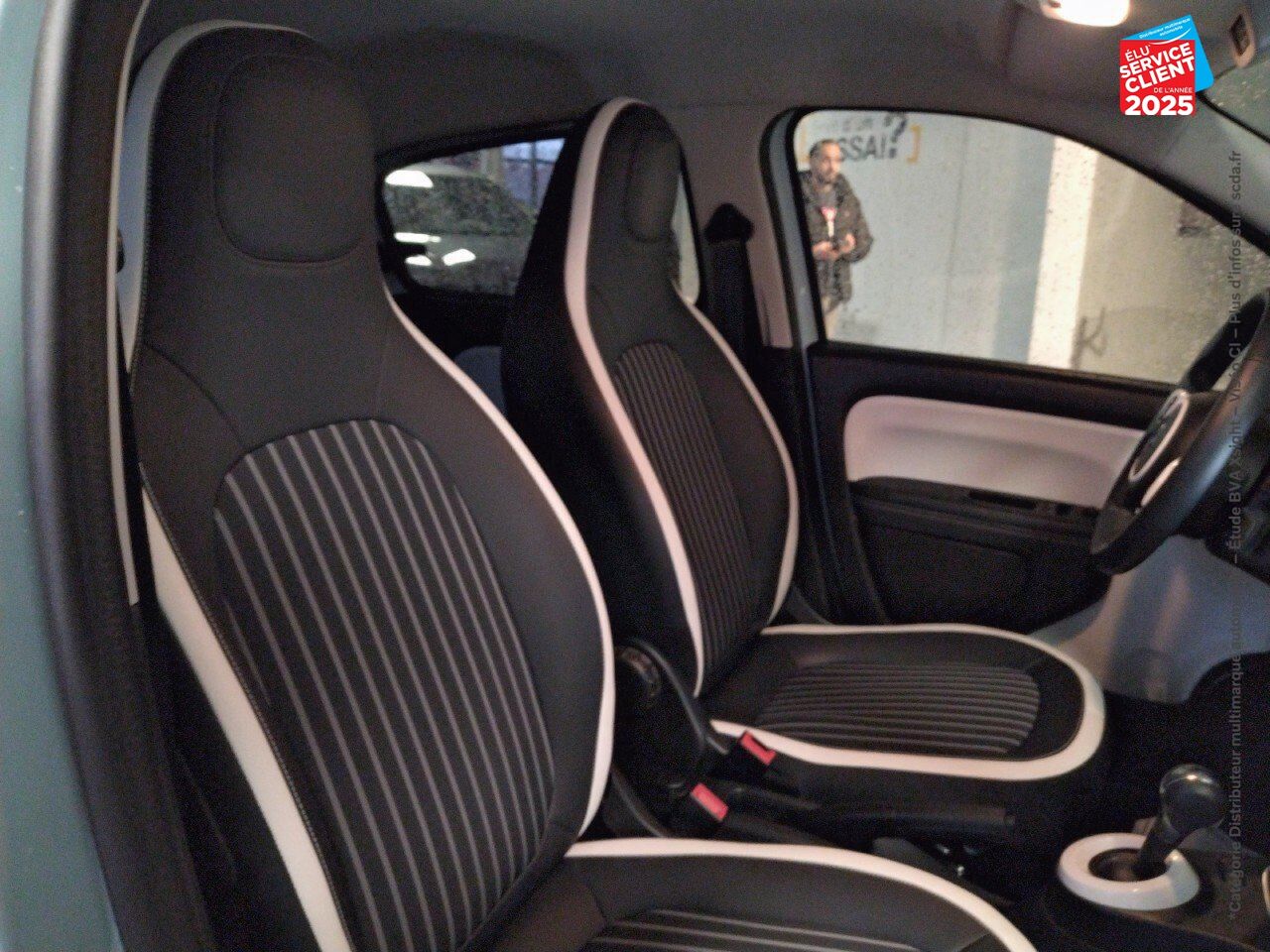Véhicule d'occasion RENAULT TWINGO E-TECH ELECTRIC INTENS R80 ACHAT INTEGRAL - 21MY GPS chez Hyundai Epernay