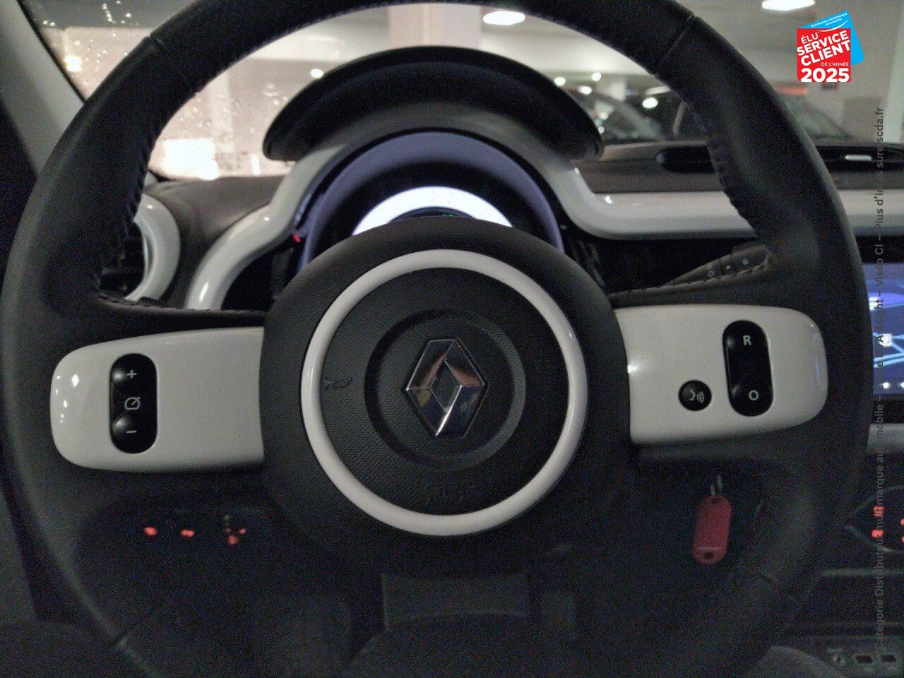 Véhicule d'occasion RENAULT TWINGO E-TECH ELECTRIC INTENS R80 ACHAT INTEGRAL - 21MY GPS chez Hyundai Epernay