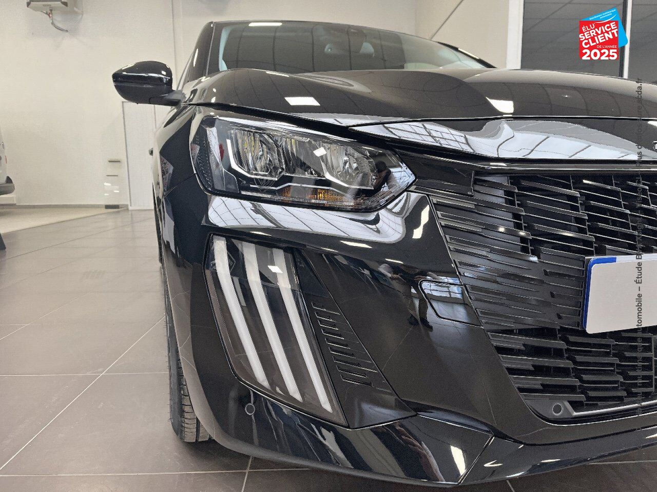 Véhicule d'occasion PEUGEOT 208 E-136CH ALLURE chez Peugeot Sedan