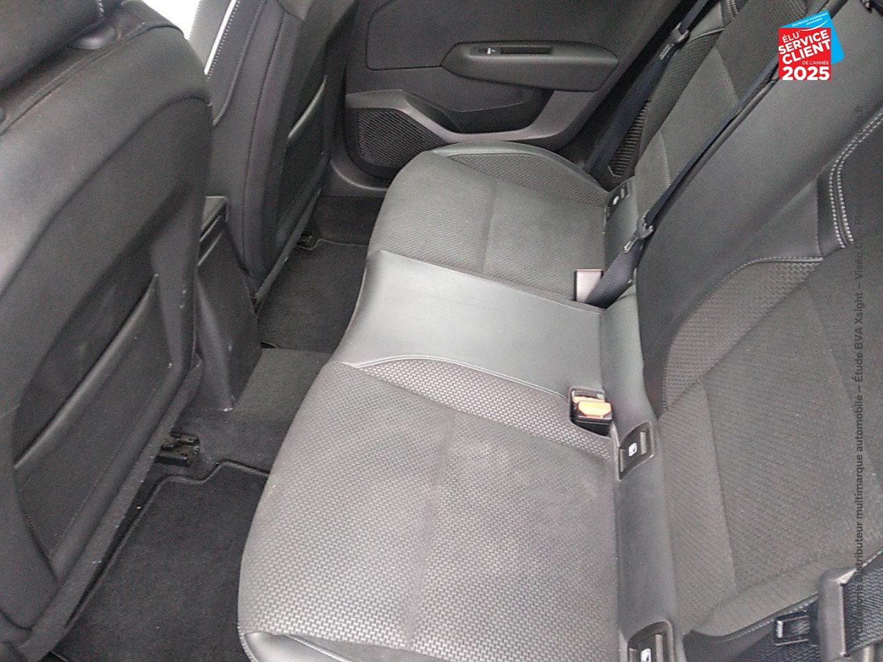 Véhicule d'occasion RENAULT CLIO 1.6 E-TECH HYBRIDE 140CH INTENS -21N GPS CAMERA chez Toyota Thionville