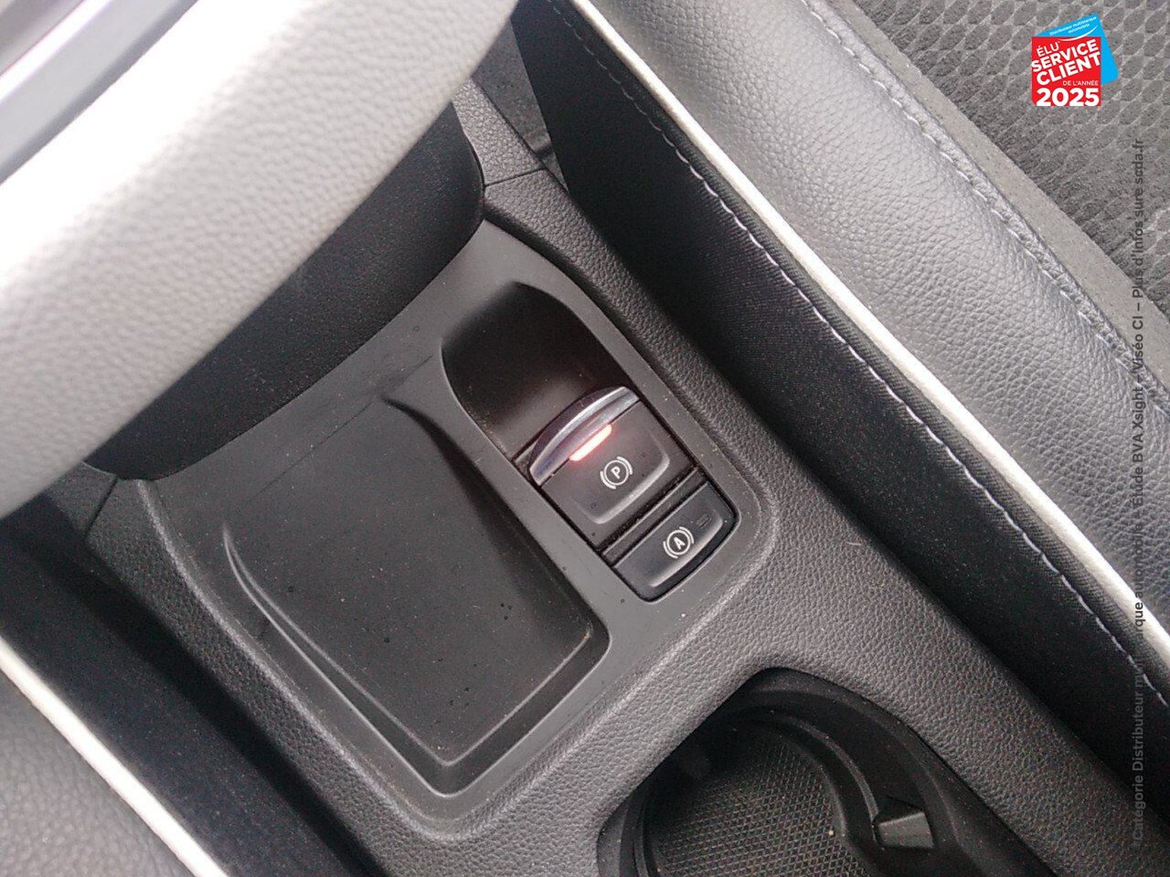 Véhicule d'occasion RENAULT CLIO 1.6 E-TECH HYBRIDE 140CH INTENS -21N GPS CAMERA chez Toyota Thionville