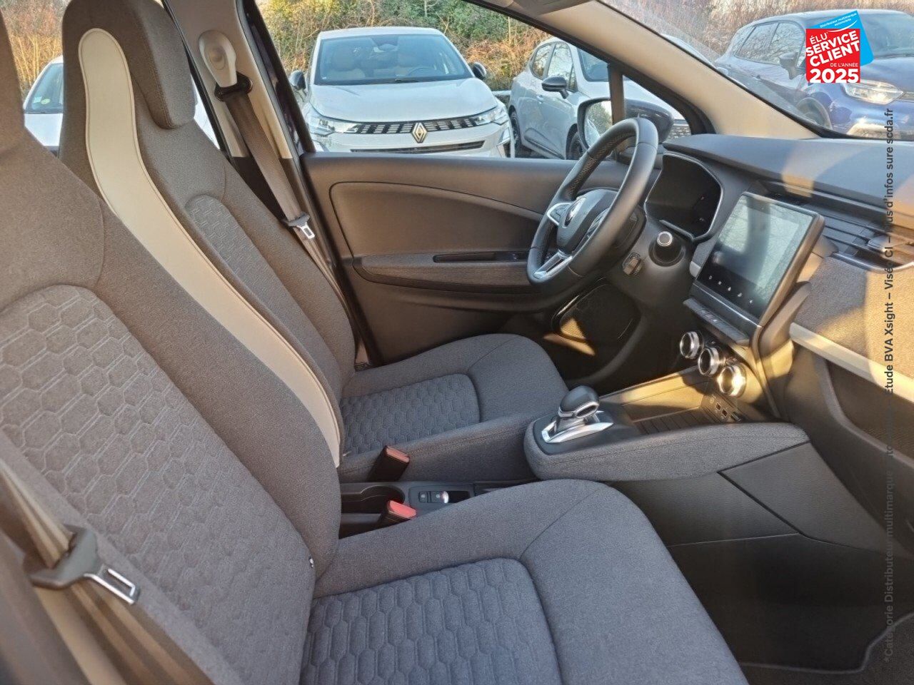 Véhicule d'occasion RENAULT ZOE LIFE CHARGE NORMALE R110 ACHAT INTEGRAL GPS chez Nissan Montbéliard