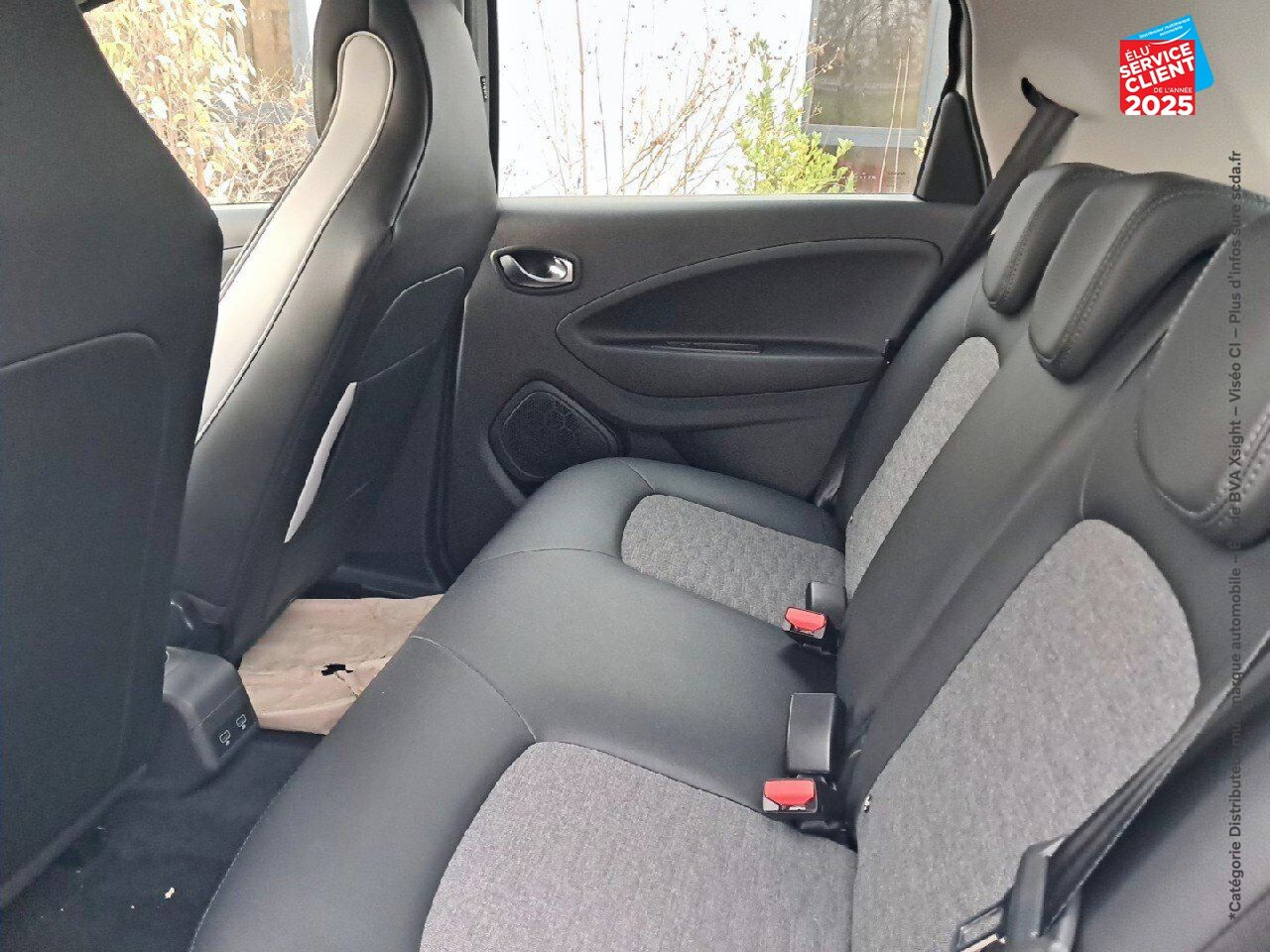 Véhicule d'occasion RENAULT ZOE INTENS CHARGE NORMALE R110 4CV chez Renault Colmar