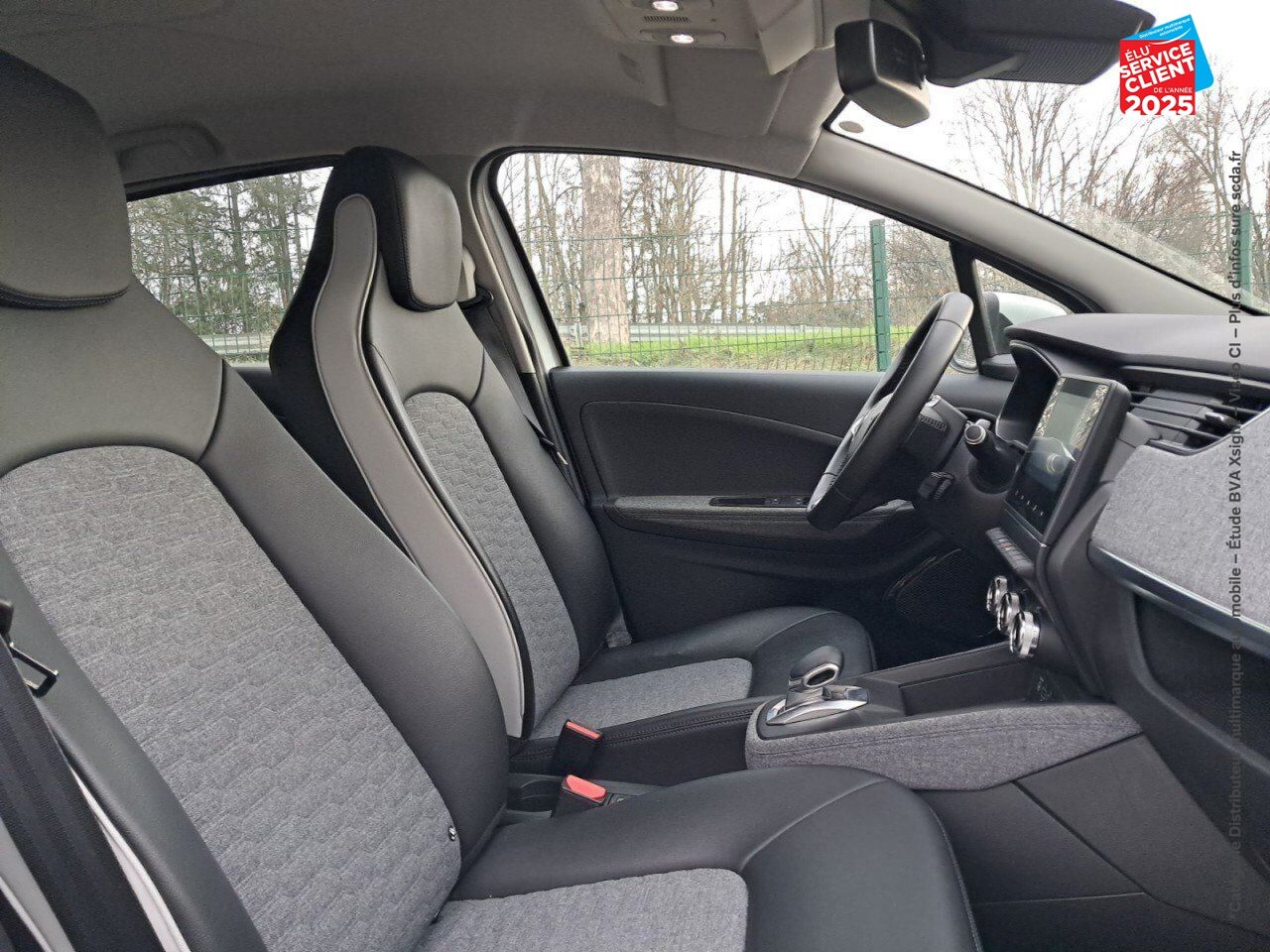 Véhicule d'occasion RENAULT ZOE INTENS CHARGE NORMALE R110 4CV chez Renault Colmar