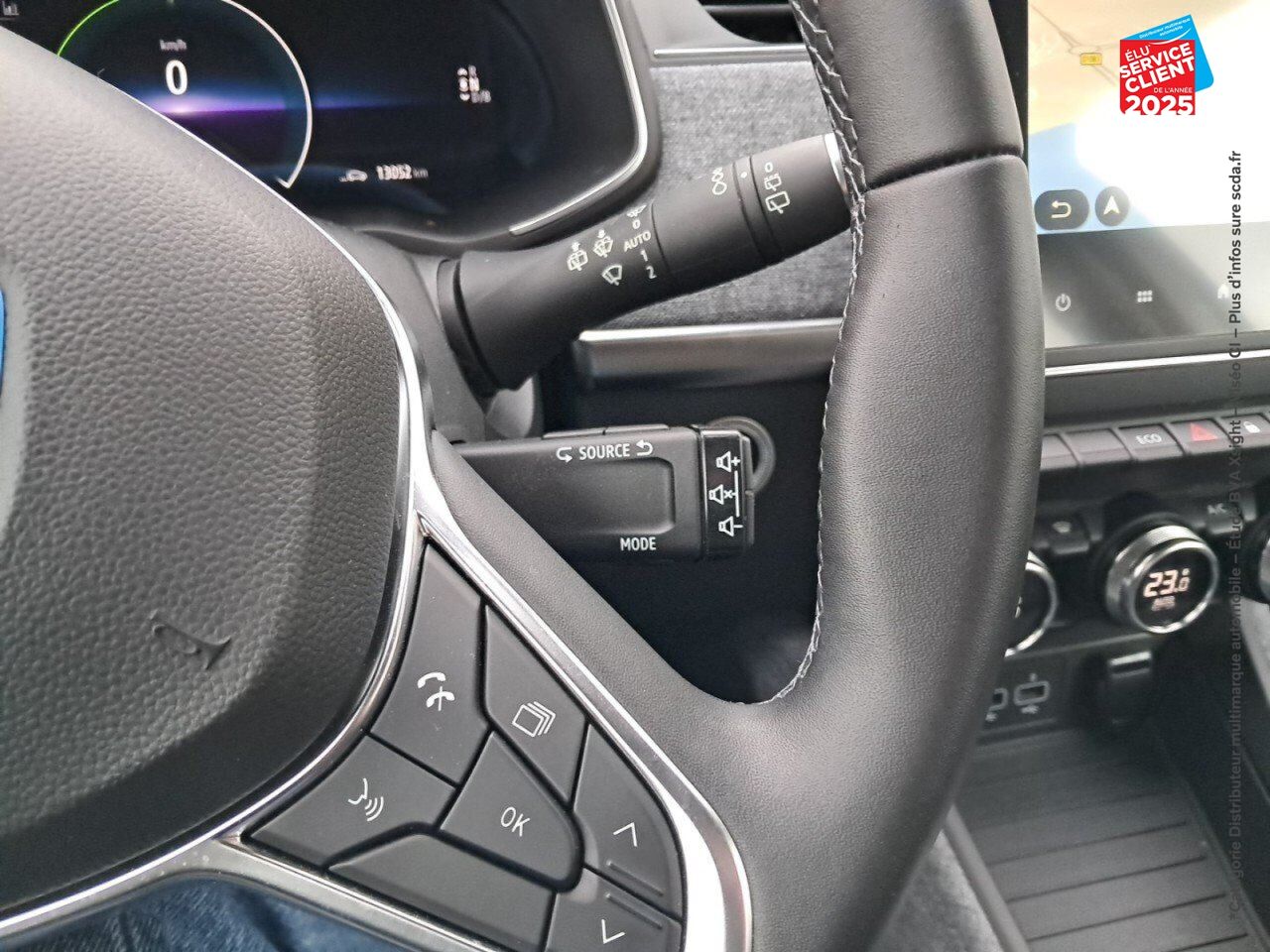Véhicule d'occasion RENAULT ZOE INTENS CHARGE NORMALE R110 4CV chez Renault Colmar
