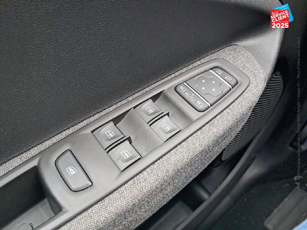 Véhicule d'occasion RENAULT ZOE INTENS CHARGE NORMALE R110 4CV chez Renault Colmar