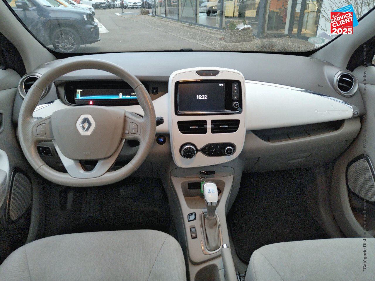 Véhicule d'occasion RENAULT ZOE ZEN CHARGE NORMALE R90 chez Hyundai Epernay