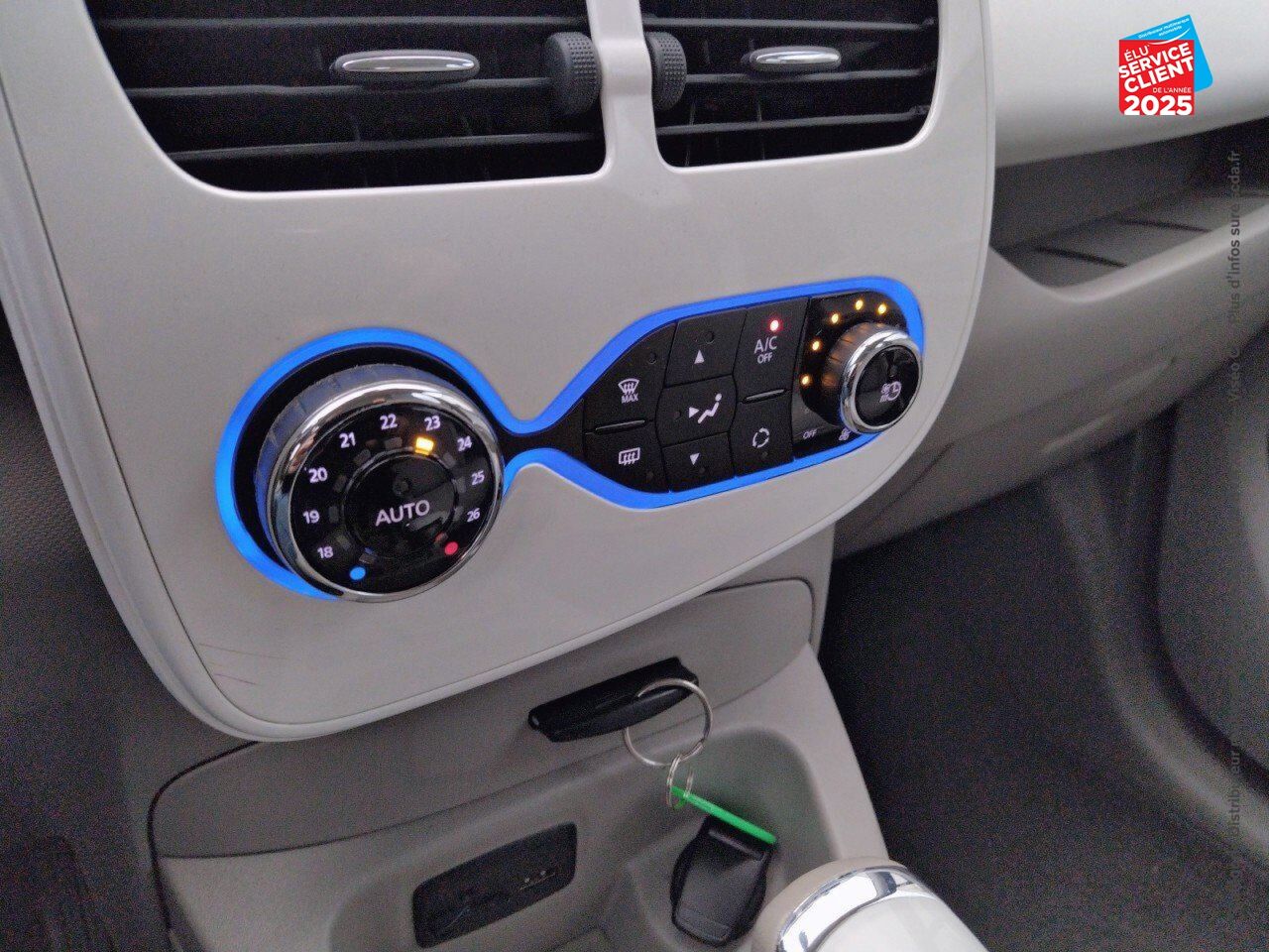 Véhicule d'occasion RENAULT ZOE ZEN CHARGE NORMALE R90 chez Hyundai Epernay