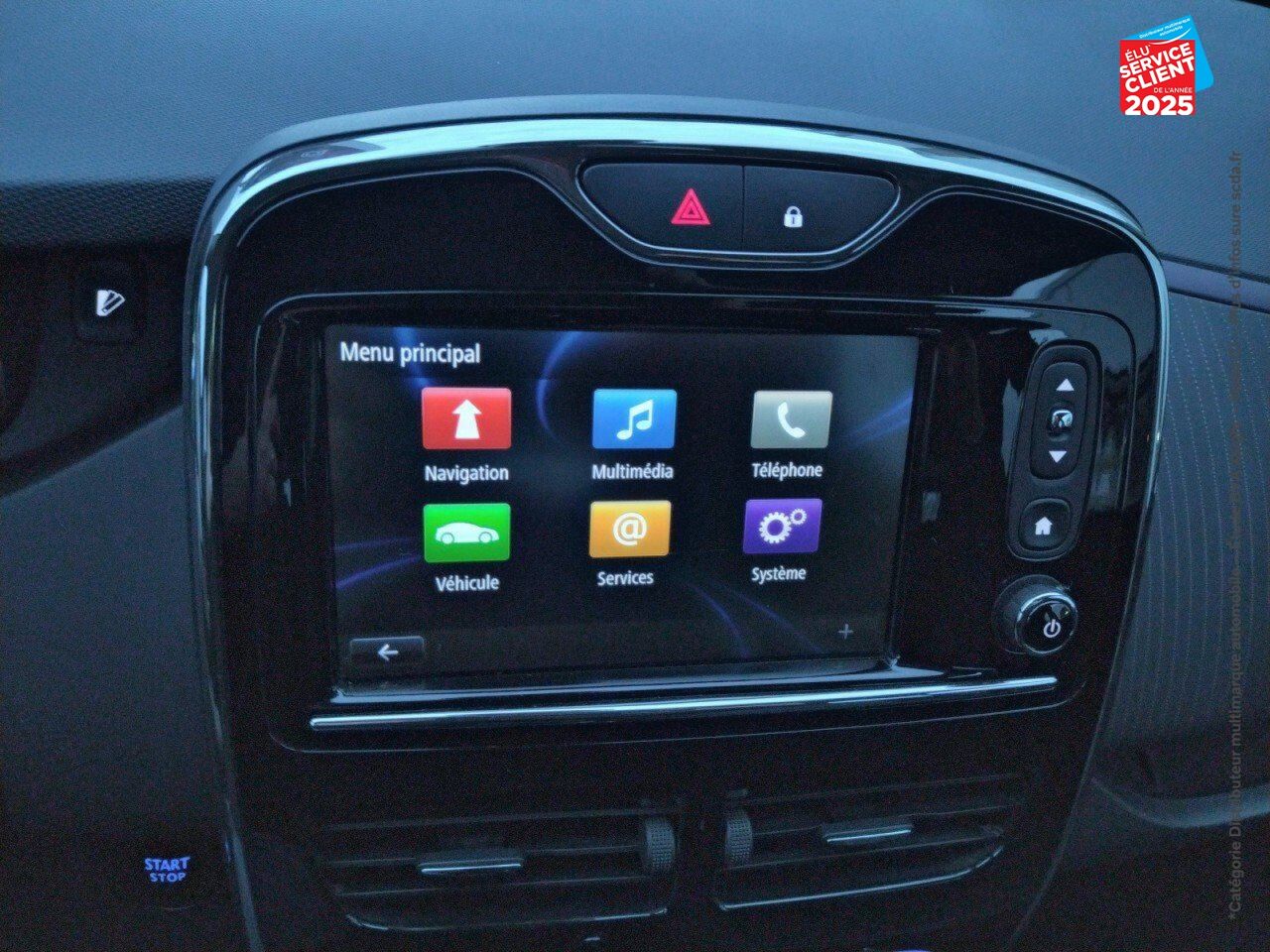 Véhicule d'occasion RENAULT ZOE STAR WARS CHARGE RAPIDE Q90 chez Hyundai Epernay