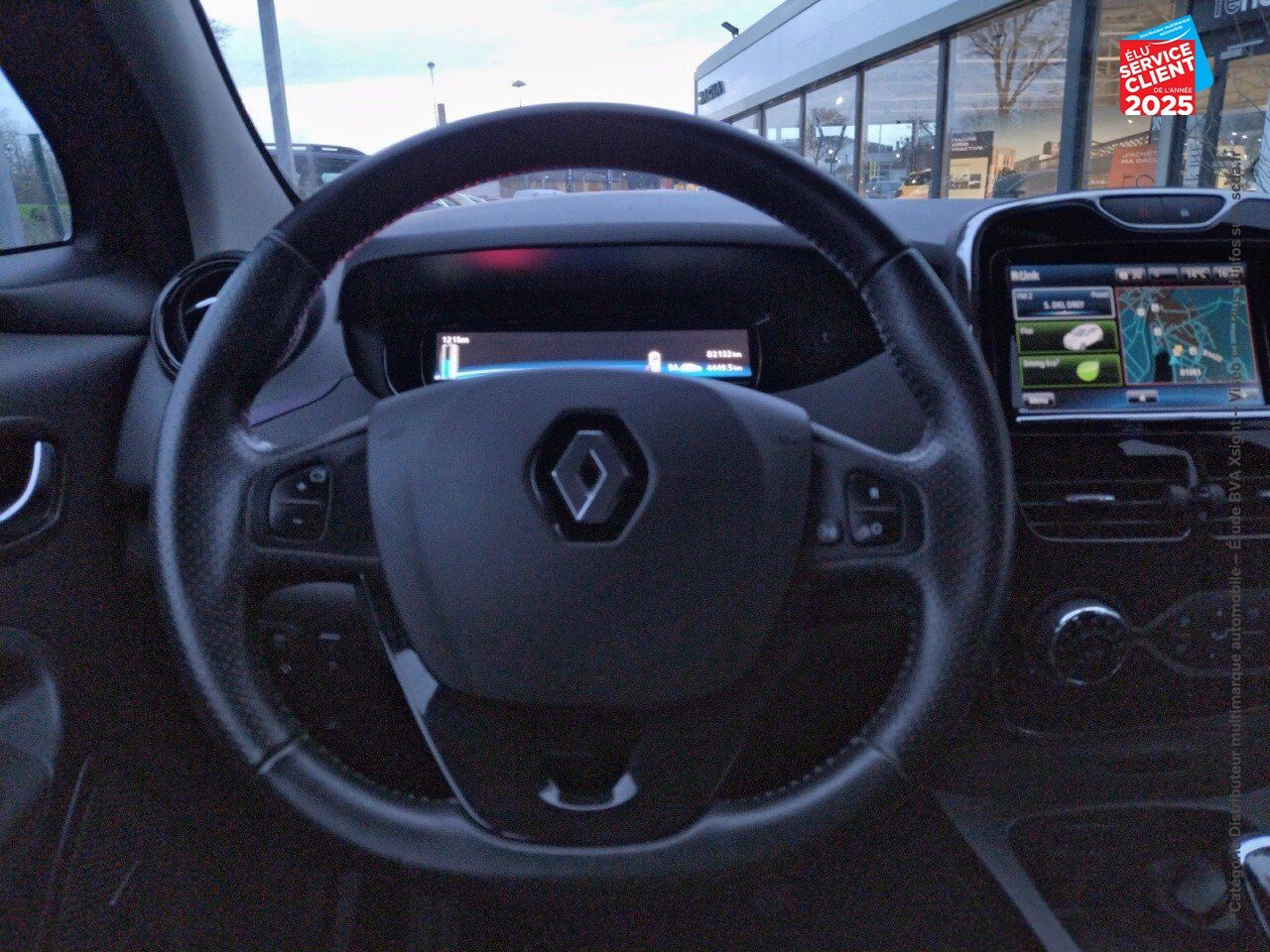 Véhicule d'occasion RENAULT ZOE STAR WARS CHARGE RAPIDE Q90 chez Hyundai Epernay