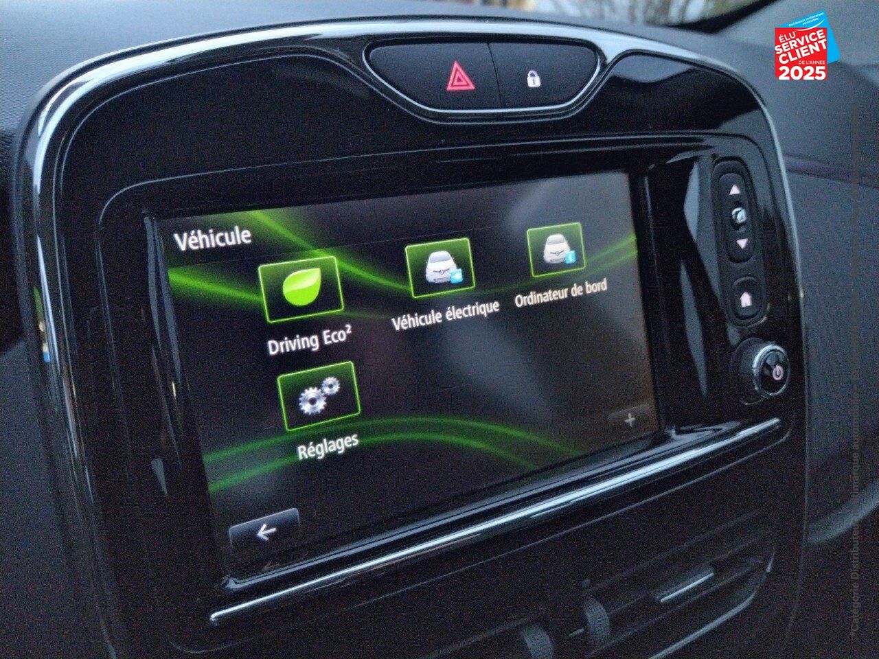 Véhicule d'occasion RENAULT ZOE STAR WARS CHARGE RAPIDE Q90 chez Hyundai Epernay