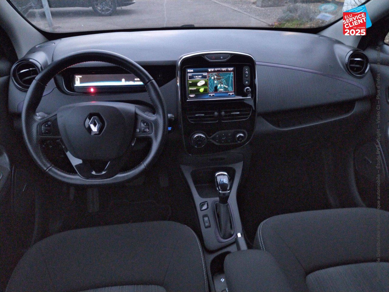 Véhicule d'occasion RENAULT ZOE STAR WARS CHARGE RAPIDE Q90 chez Hyundai Epernay